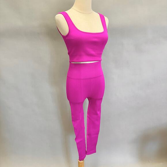 Amazon ribbed seamless button scrunch leggings & sports bra set pink size medium - Picture 4 of 12